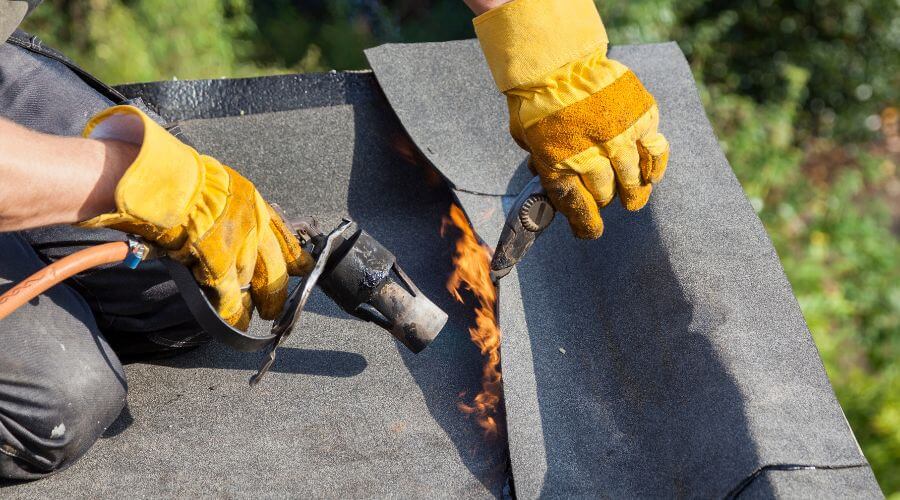 Professional gutter cleaning in Jacks Creek, TN